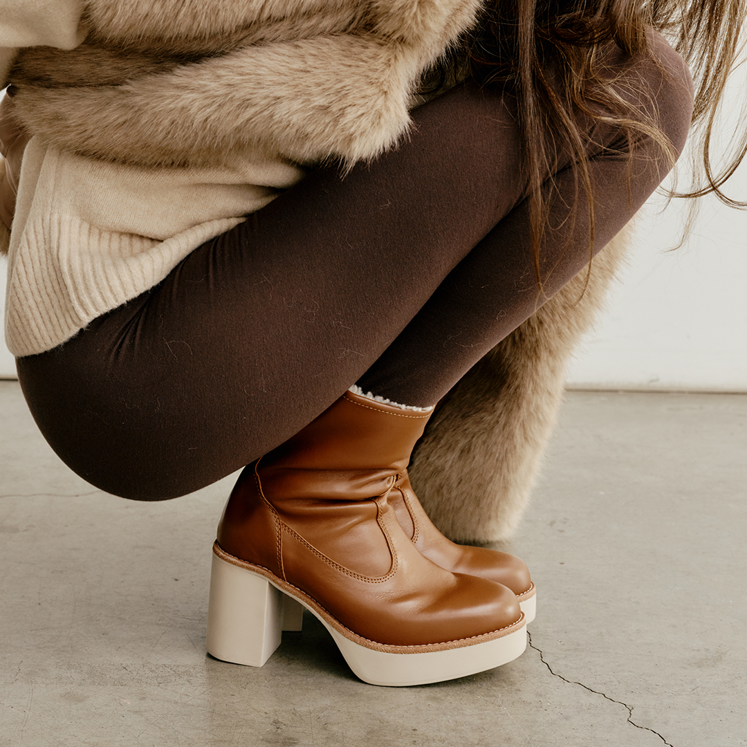 Aspen Shearling Boot In Brown – DANIELLA SHEVEL