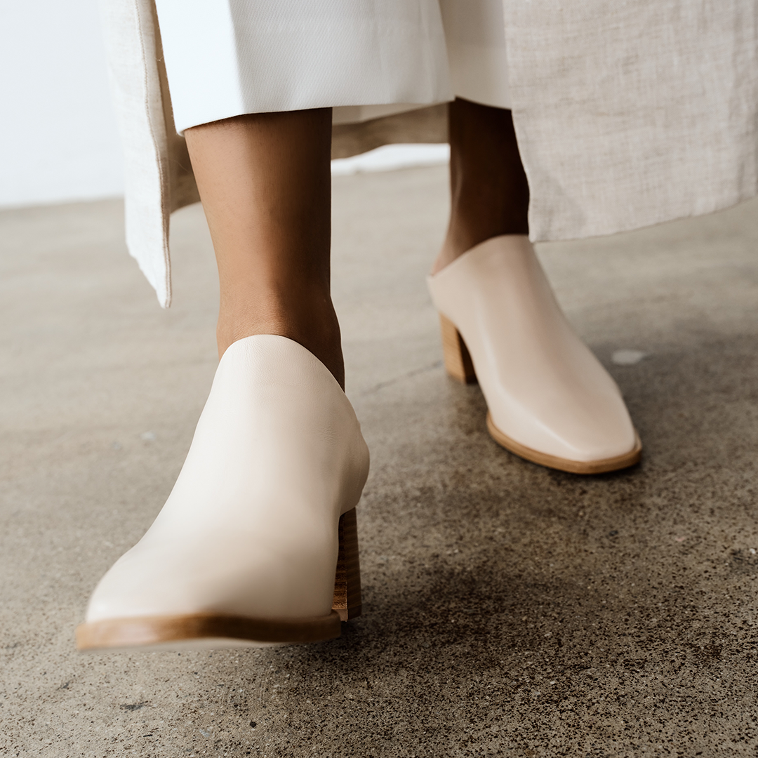 Jolene Slip On Mule in Blush Pink Leather – DANIELLA SHEVEL