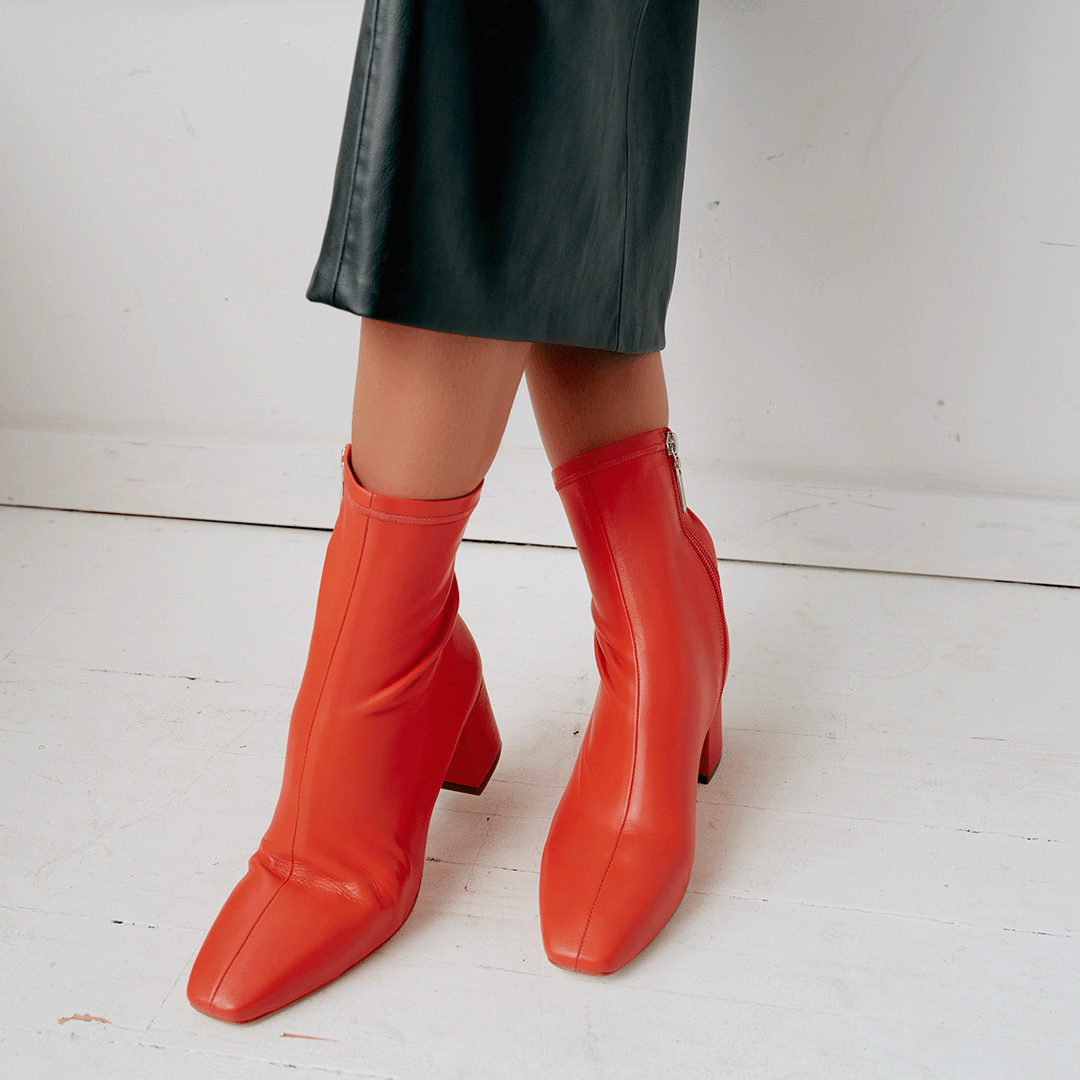 Daniella Shevel Women s Stretch Leather Ankle Boots Red 38.5