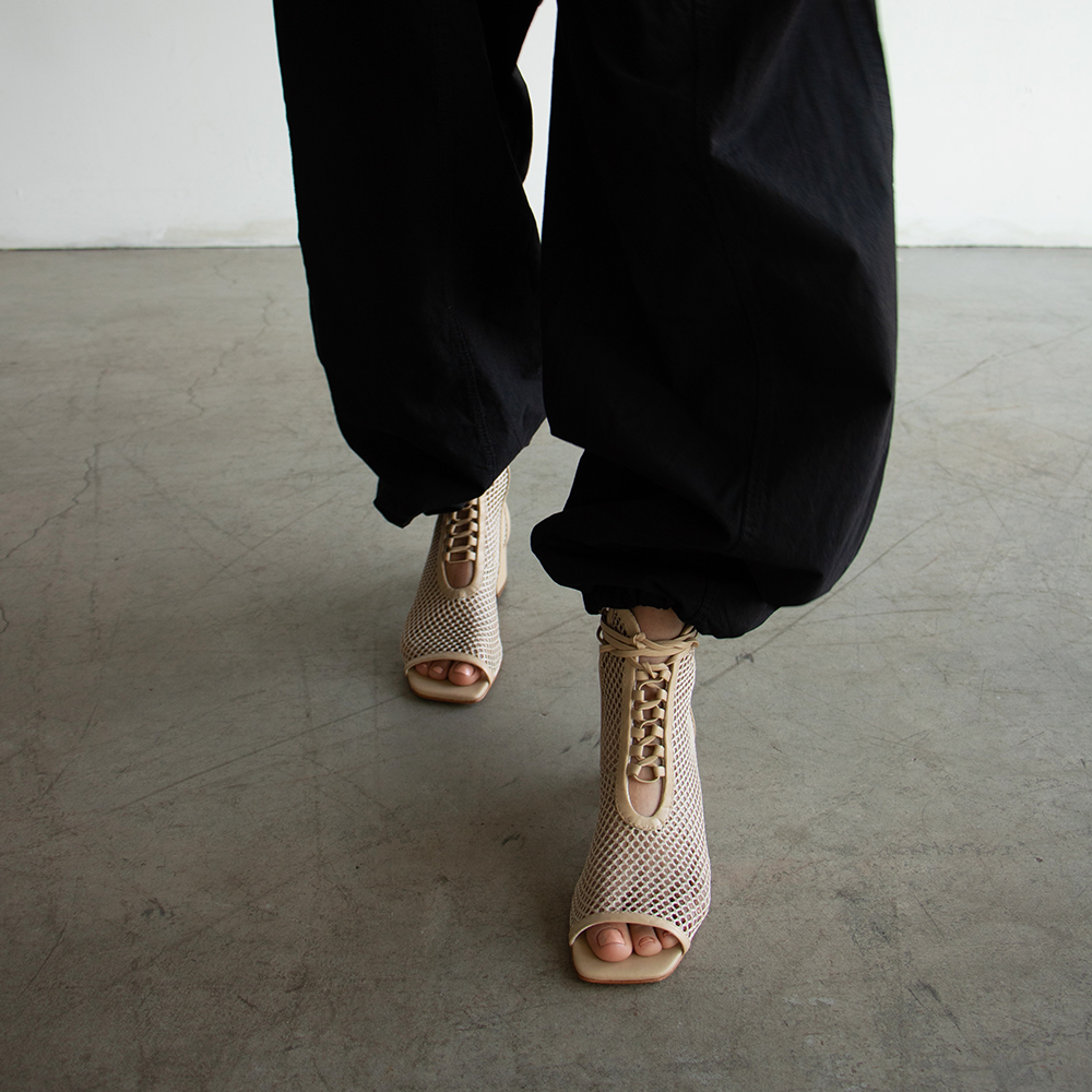 1.2MB 2001 null null null null null null 18 2003 null 7ZASuB6 OFHYxM